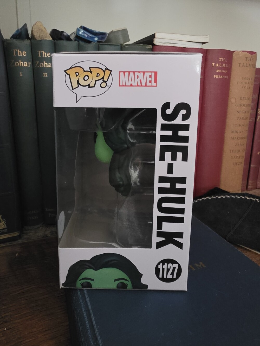 Marvel She-Hulk Glitter #1127 Exclusive NIB Funko Pop! - Picture 7 of 7